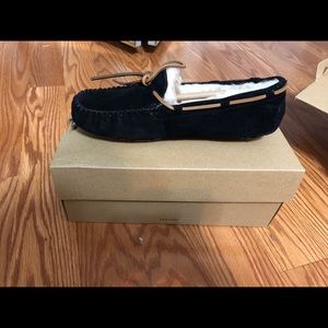 Black Dakota uggs size 6